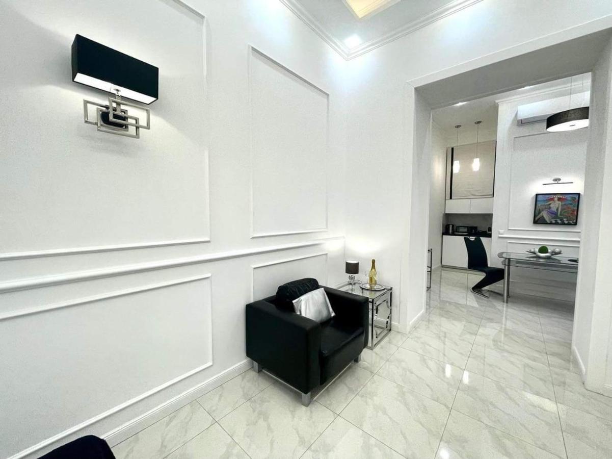 The Wonder Deer Apartment Next To The Opera Self Check-In Budapest Extérieur photo