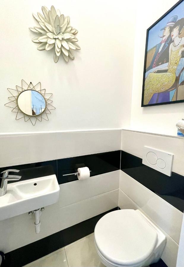 The Wonder Deer Apartment Next To The Opera Self Check-In Budapest Extérieur photo