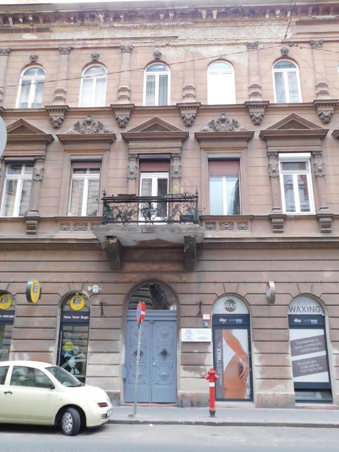 The Wonder Deer Apartment Next To The Opera Self Check-In Budapest Extérieur photo